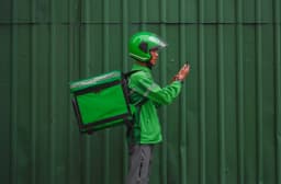 The Difference Between Smart and Basic Order Management Systems: 5 Key Points That Show Which Is Better for Your Business